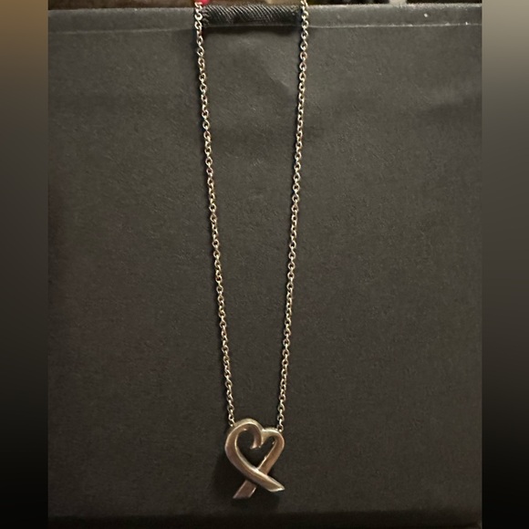 🎉 SOLD🎉Tiffany & Co. Loving Heart Pendant - Picture 2 of 6